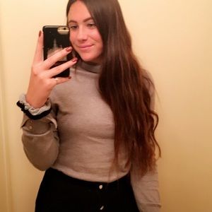 Meet your Posher, Isabella